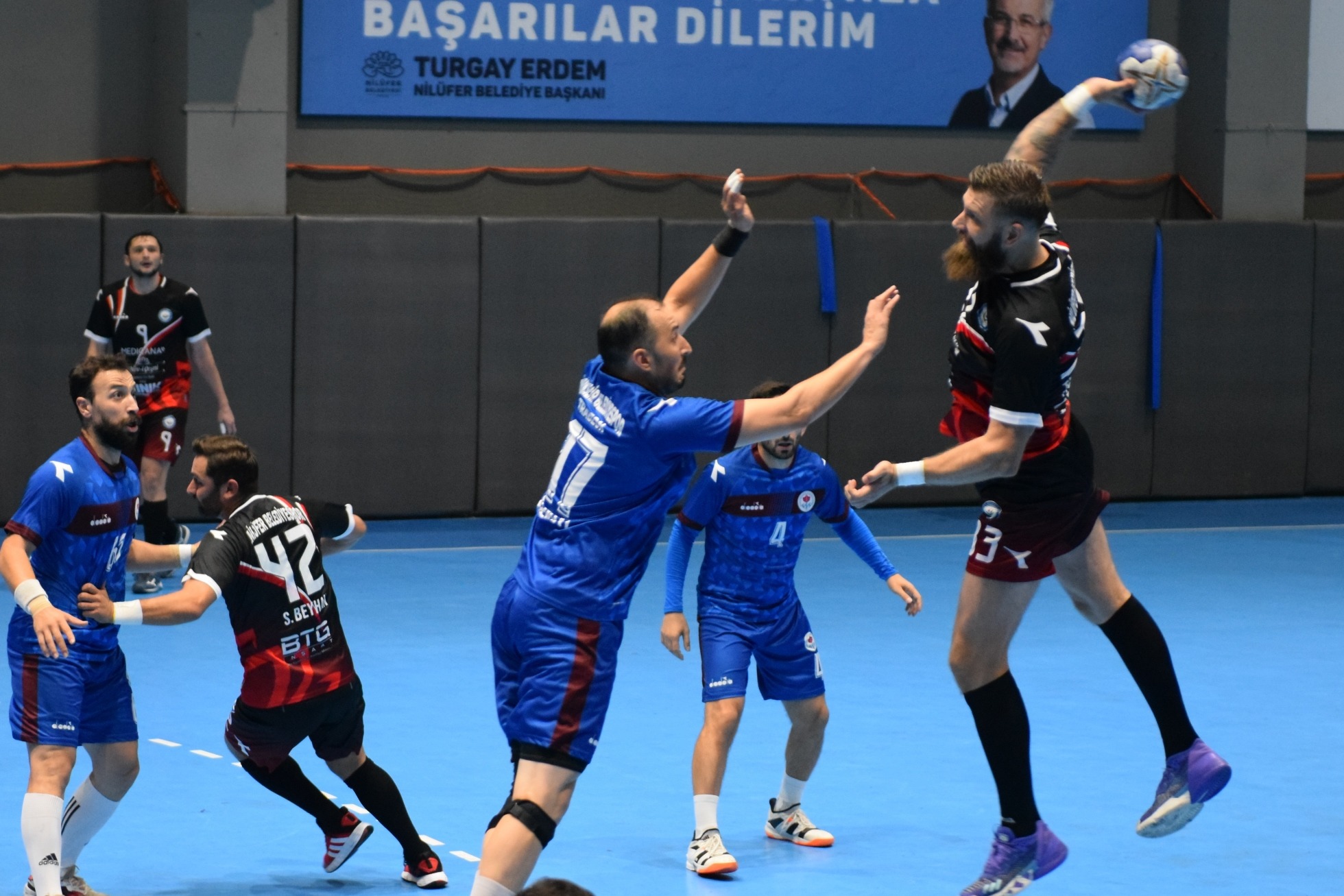 Nilüfer Belediyespor, Hentbol Erkekler Süper Lig’de ilk puanını aldı