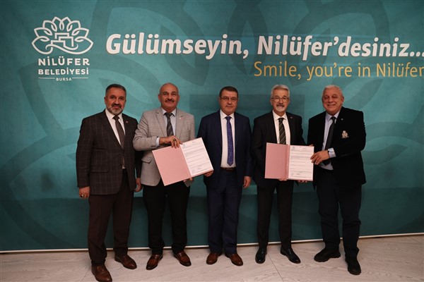 Nilüfer'de pazar yerleri kullanım protokolü için imzalar atıldı