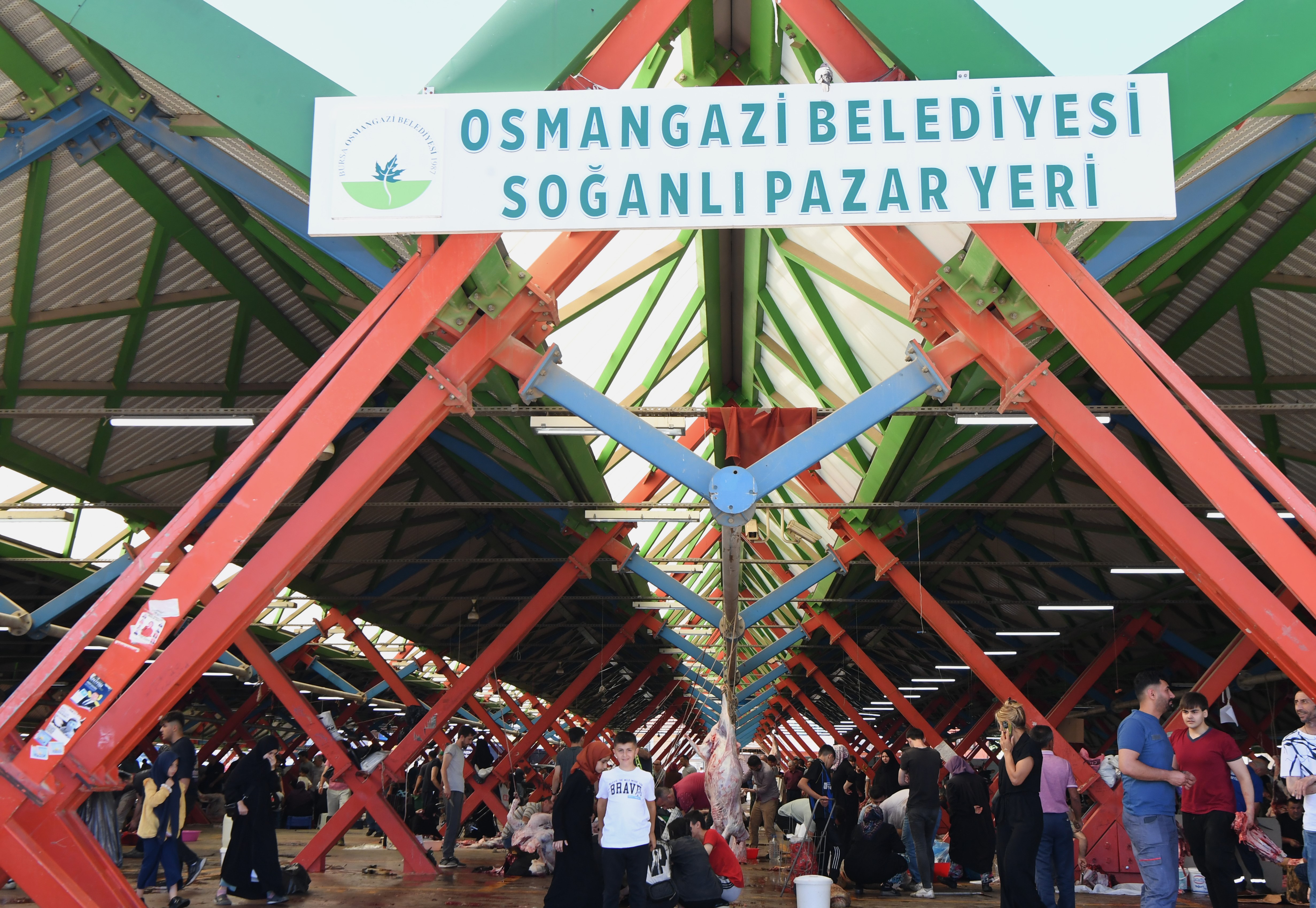 Osmangazi'de kurbanlar hijyenik ortamlarda kesildi