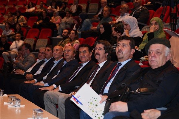 Osmangazi'de Necip Fazıl Kısakürek’in hayatı ve eserleri konuşuldu