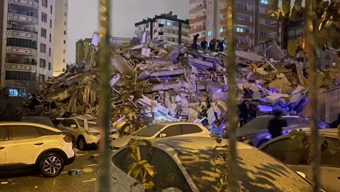 Osmaniye’de 34 bina yıkıldı, 5 kişi yaşamını yitirdi