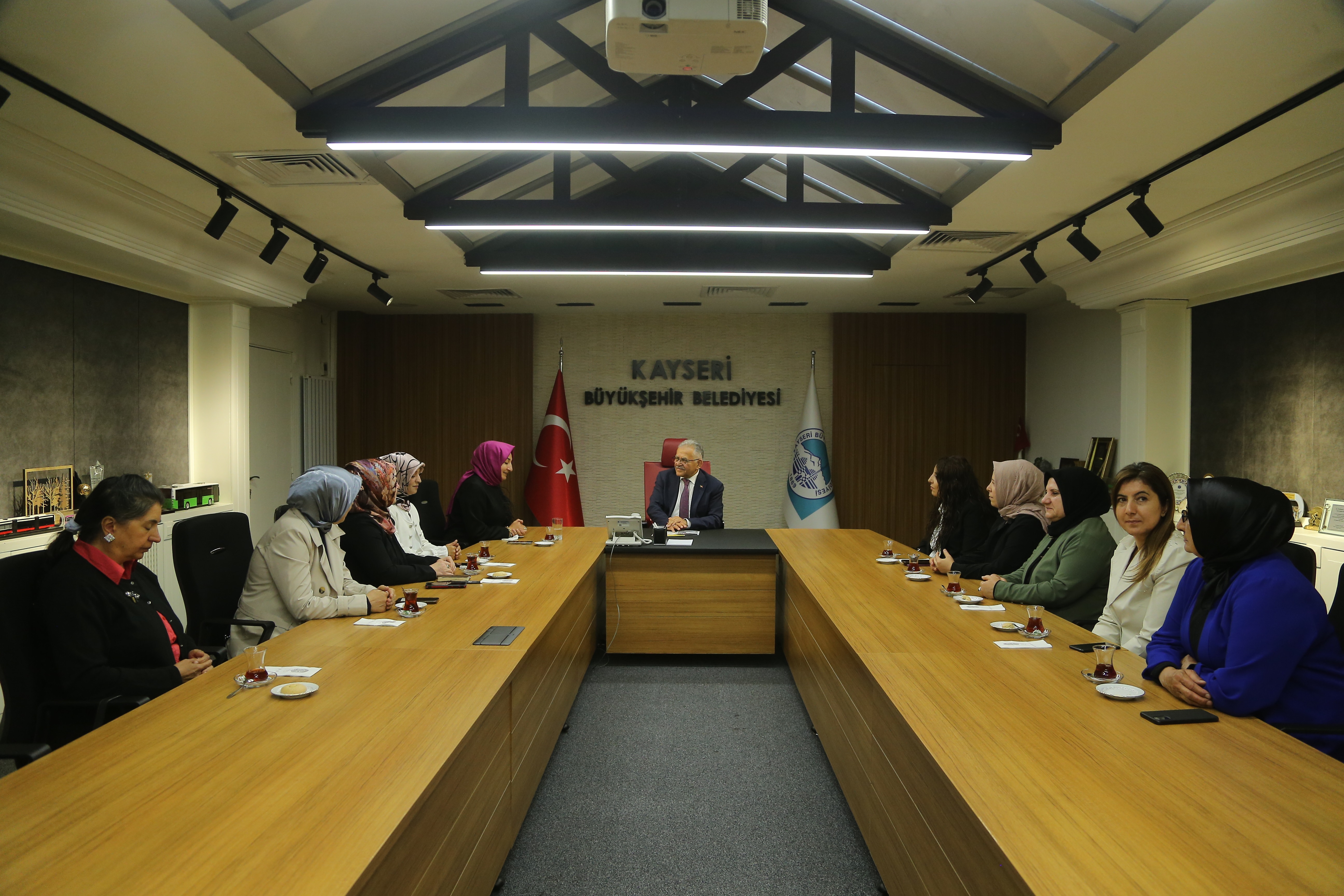 Öz Taşıma-İş Sendikası Genel Başkanı Kayabaşı'dan Başkan Büyükkılıç'a ziyaret