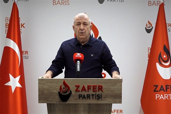 Özdağ, Tolga Daşkıran’ın annesini Eskişehir’de ziyaret etti