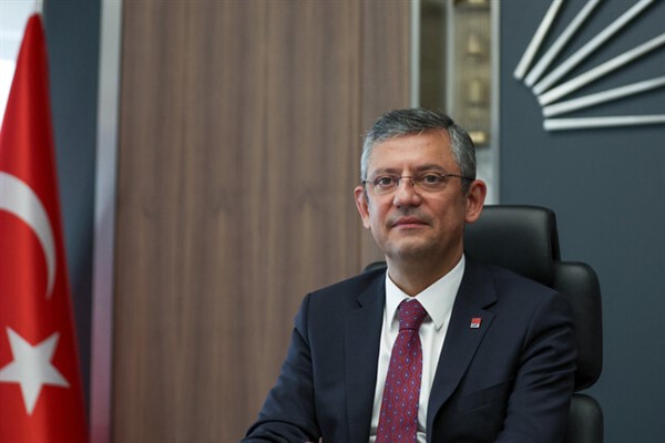 Özel, eski Çankaya Belediye Başkan Yardımcısı Bor'un babasının cenazesine katıldı
