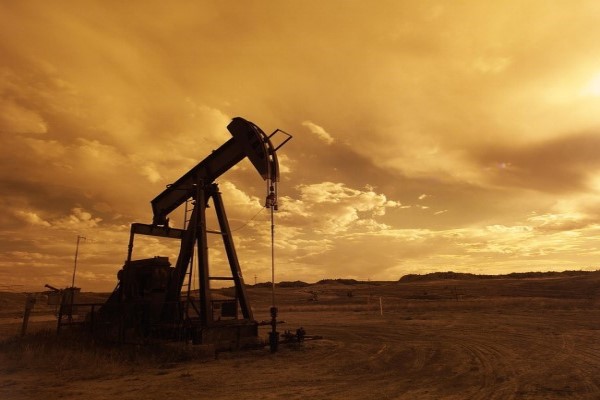 Petrol zirvelere doymuyor