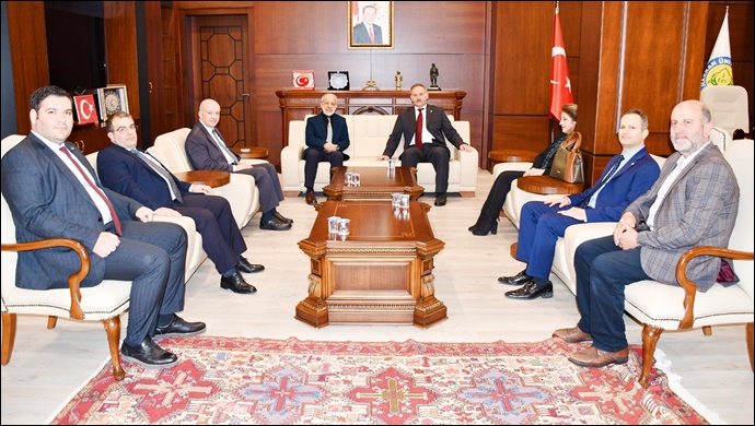 Prof. Dr. Mehmet Tahir Güllüoğlu, Rektörlük Görevini Devraldı