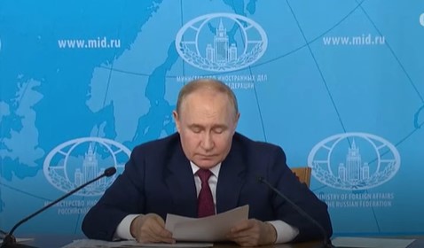 Putin: ''İstanbul Anlaşması'' Kiev ile gelecekte yapılacak görüşmeler için kullanılabilir