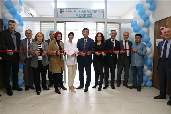 RTEÜ Kanser Araştırma Laboratuvarı açıldı