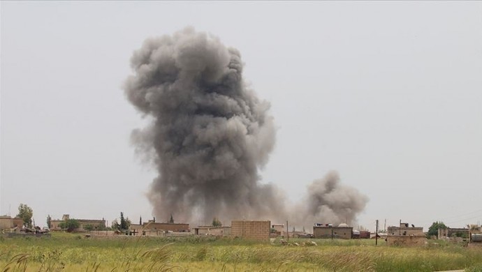 Rus uçakları İdlib’i bombaladı