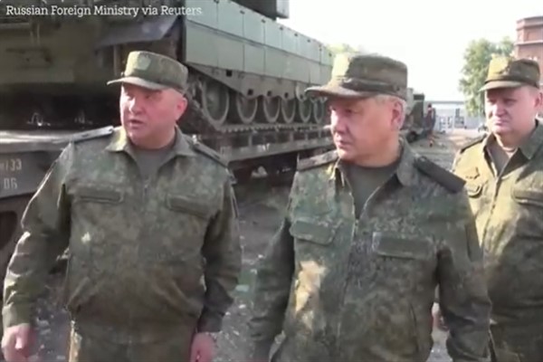 Rusya Güvenlik Konseyi Sekreteri Sergei Shoigu Tahran'a geldi