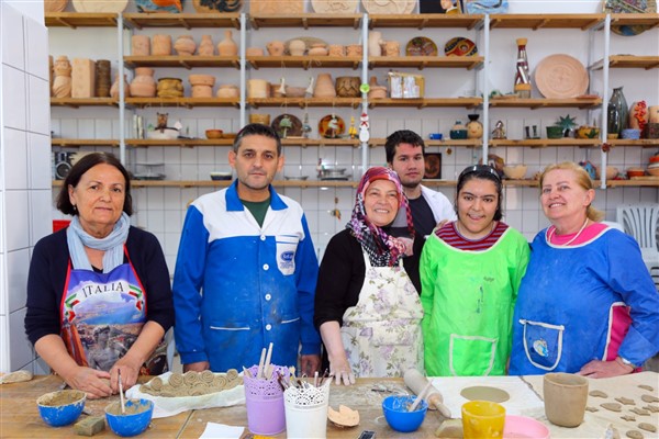 Sağlıklı Yaş Alma Okulu vatandaşlardan ilgi görüyor