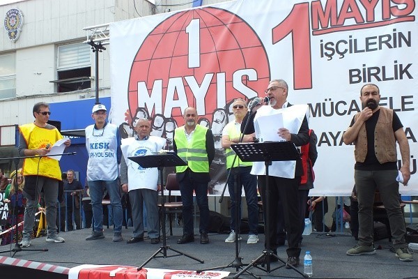 Sakarya'da 1 Mayıs törenle kutlandı