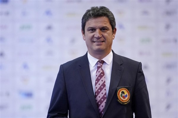 Sakaryalı karate hakemleri sınavı geçti 