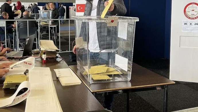 Sandığa gitmeyen yurtdışı seçmeni Yeşil Sol Parti’ye 3 vekil kaybettirdi