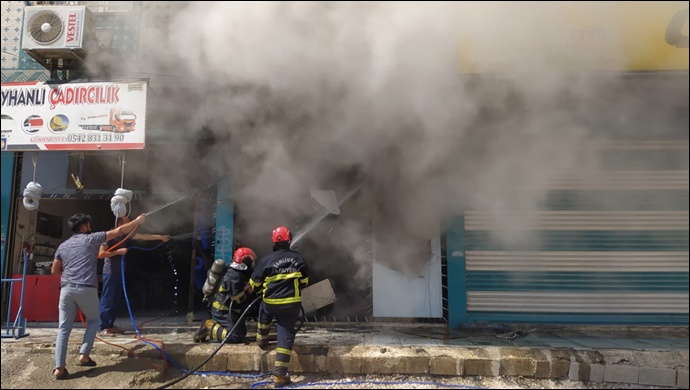 Şanlıurfa 'da işyeri yangını itfaiye ekipleri müdahale etti