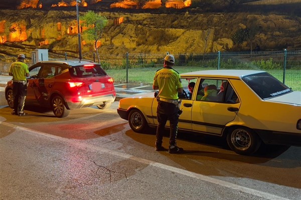Şanlıurfa’daki trafik denetimlerinde 36 sürücüye cezai işlem uygulandı 