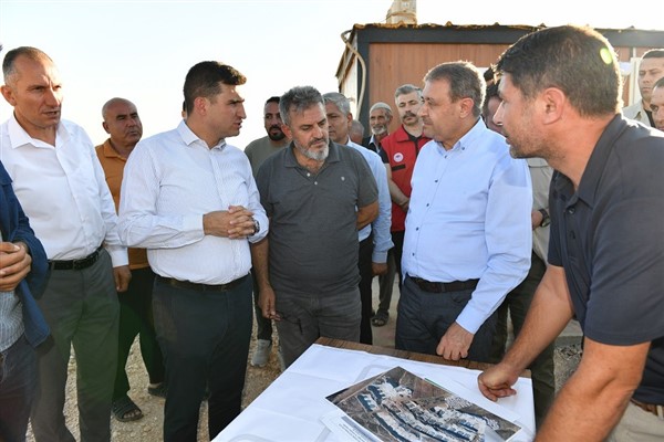 Şanlıurfa Valisi Şıldak, deprem konutlarını inceledi