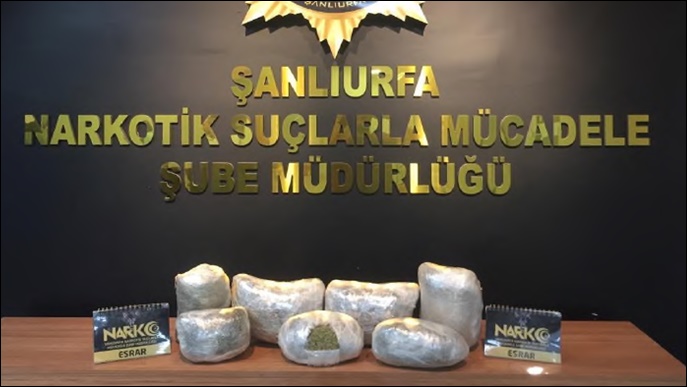 Şanlıurfa'da, 5 kilo 650 gram esrar ele geçirildi.