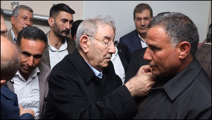 Şanlıurfa’da Ak Parti’ye Katılım Ve Destek Sürüyor