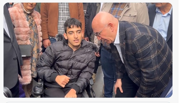 Şanlıurfa’da Engelli Vatandaş, CHP’li Tanal’a Dert Yakındı