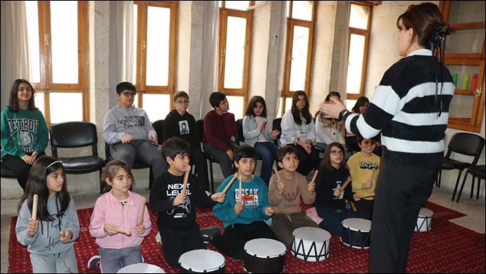Şanlıurfa'da geleceğin müzik ustaları yetiştiriliyor
