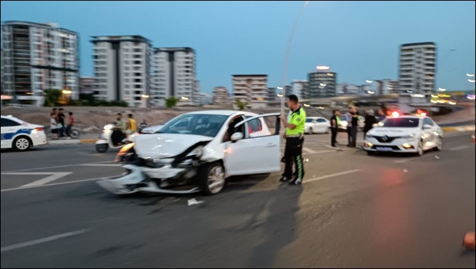 Şanlıurfa'da Maddi Hasarlı Trafik Kazası