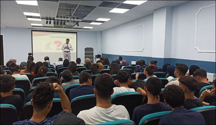 Şanlıurfa'da Teknoloji ve bağımlılık semineri düzenlendi