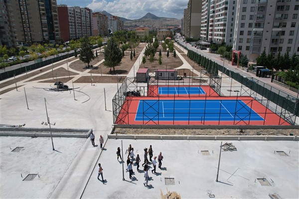 Şefik Can Parkı yeşil dokusuyla sosyal hayata katkı sağlayacak