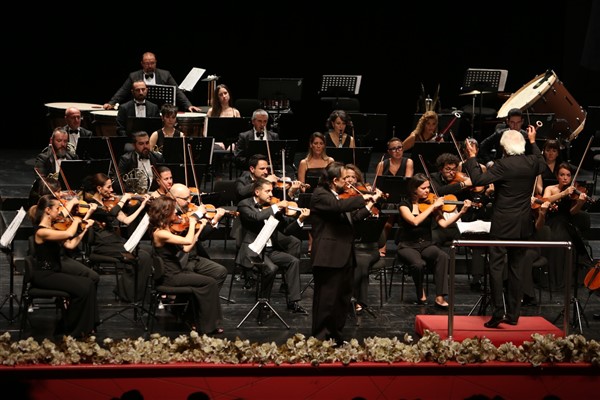 Senfoni Orkestrasından açılış konseri