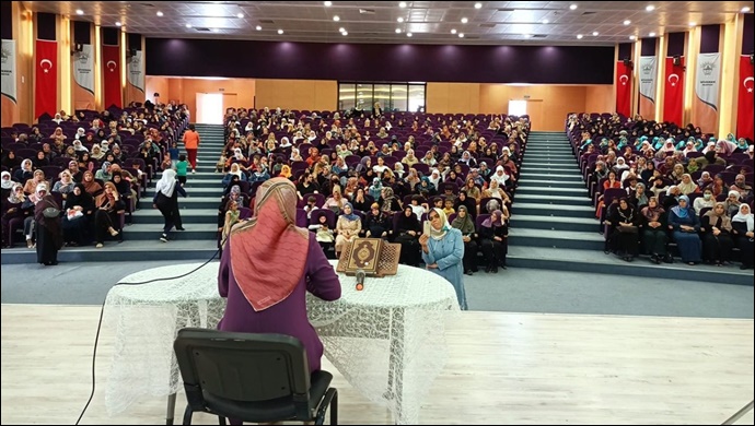 Siverek'te Hazreti Hatice anlatıldı