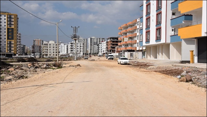 Siverek’te yeni yerleşim alanlarında yol çalışmaları sürüyor