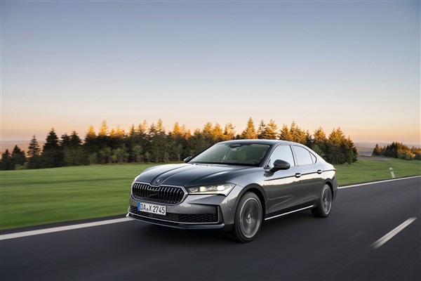 Skoda Superb,dördüncü nesli ile Türkiye’ye geliyor