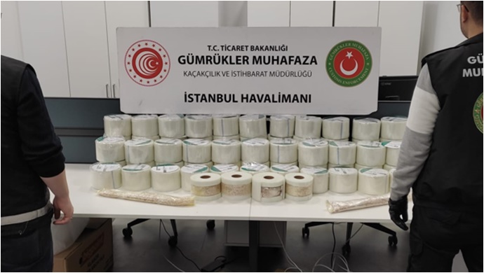 Son Dakika | İstanbul Havalimanı’nda 220 bin adet uyuşturucu hap ele geçirildi