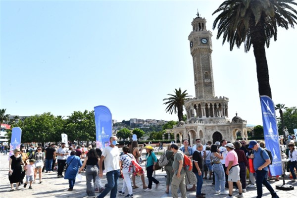 Suluboya Festivali İzmir’e renk kattı