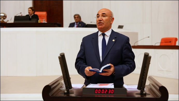 Tanal: Herkes ‘Rektör Benim Adamım Olsun’ Diye Diretiyor