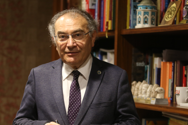 Tarhan: “Herkes bilgelik yolunda kendini geliştirmeli”