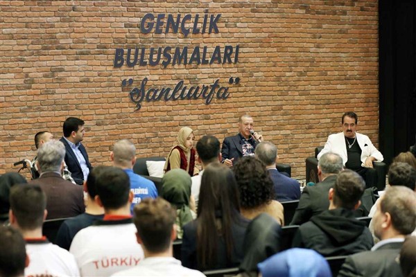 Tatlıses'ten Şanlıurfalılara seçim mesajı