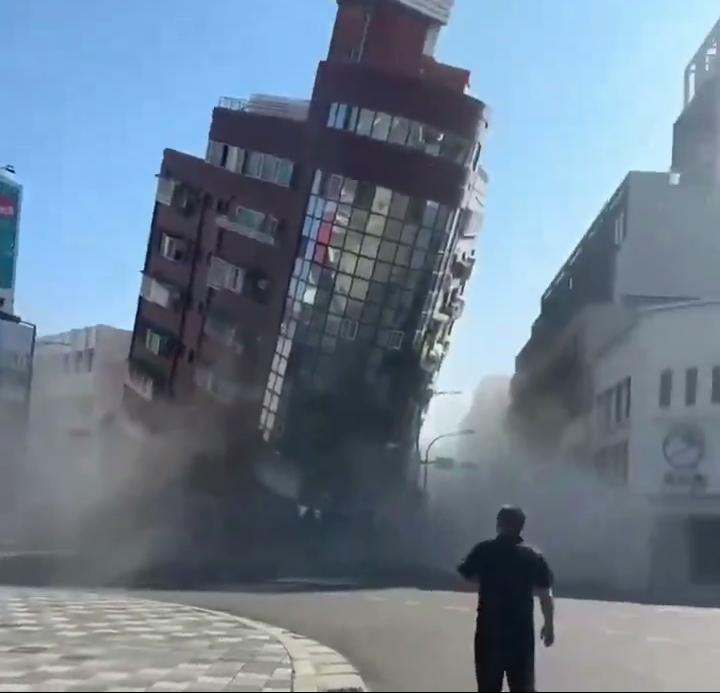 Tayvan'da şiddetli depremin ardından tsunami uyarısı