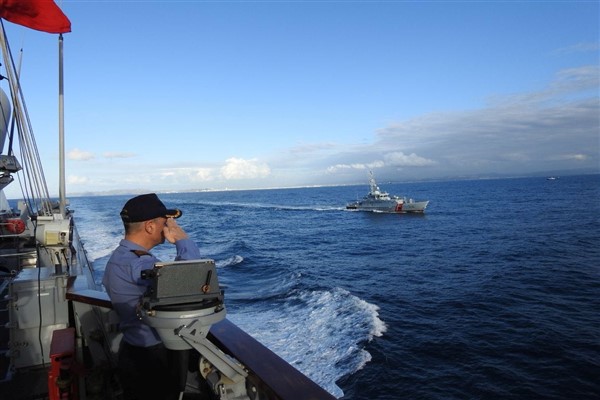  TCG Kınalıada korveti Dıraç Limanı’nı ziyaret etti