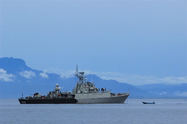 TCG Salihreis fırkateyninde görevli Amfibi Hücum Timleri eğitimler gerçekleştirdi