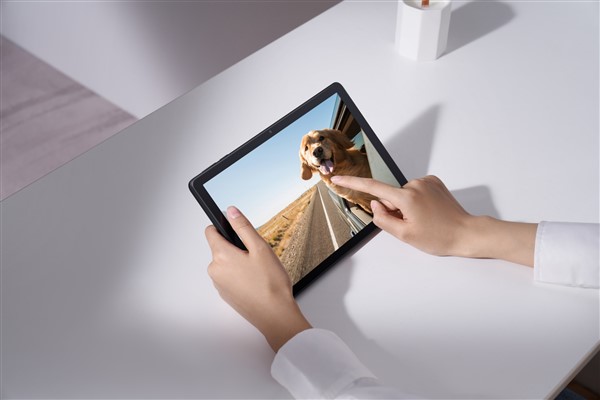 TCL’in yeni tablet ailesi Türkiye’de satışta