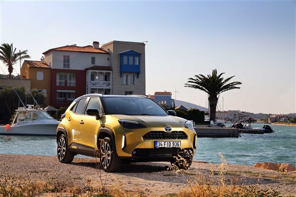 Toyota'nın şehirli SUV'u Yaris Cross Türkiye'de