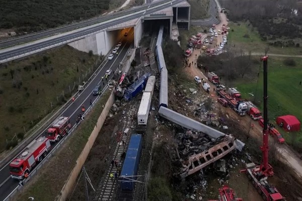 Tren kazasından sonra Xi'den Yunanistan'a geçmiş olsun mesajı