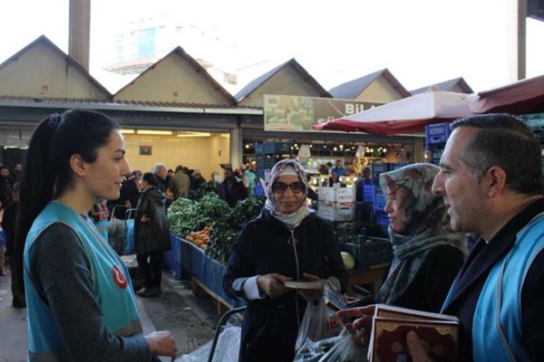 TÜGVA Menemen İlçe Temsilcisi Öztürk: “Onlar bir yakarsa biz bin dağıtırız”