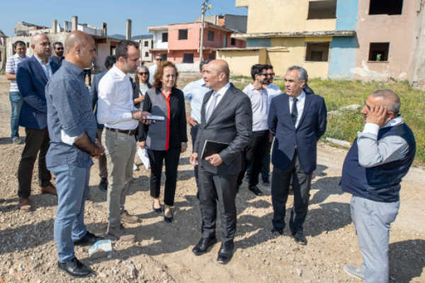 Tunç Soyer, Uzundere’deki çalışmaları inceledi