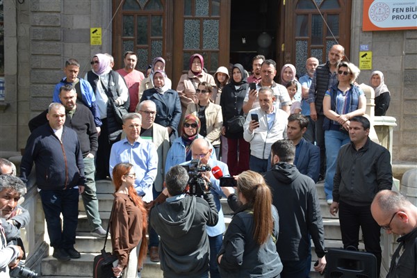 Türk Eğitim-Sen: Afyon Lisesi rant kapısı değil, köklü bir eğitim yuvasıdır