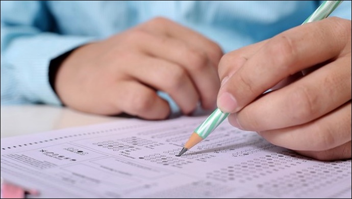 Üniversite adayları YKS’de 12. sınıf ikinci dönem müfredatından muaf olacak