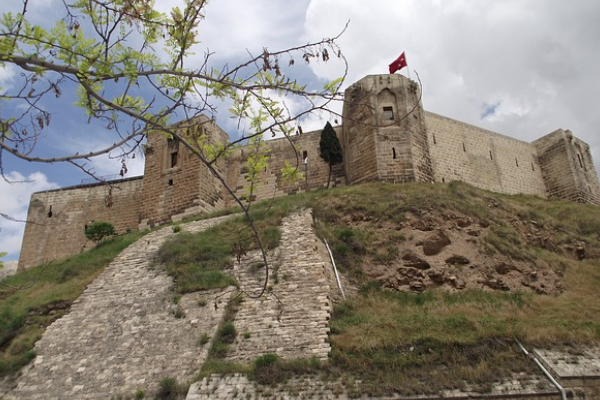 Vali Gül, Gaziantep'e “Gazilik” unvanı verilişinin yıl dönümünü kutladı