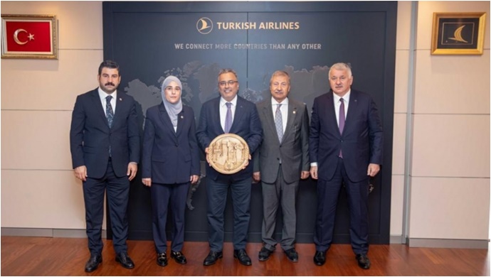 Vekil Yazmacı 'dan uçak seferleri açıklaması