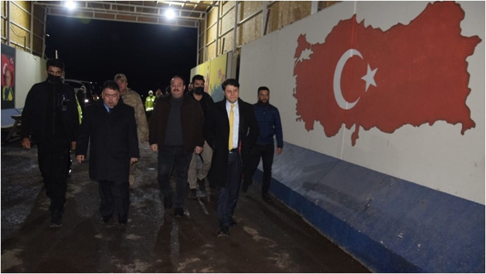Viranşehir'de Kaymakam ve Başkan yeni yıla sahada girdiler